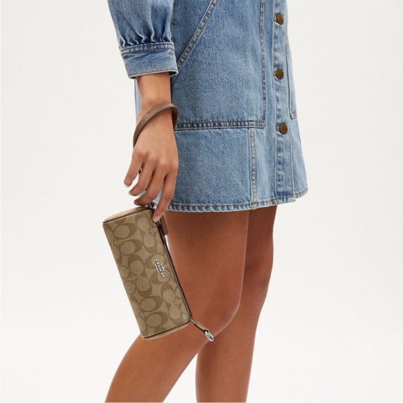 NWT！COACH NOLITA BARREL BAG IN COLORBLOCK SIGNATURE（COACH CY040）gift receipt - Picture 11 of 12